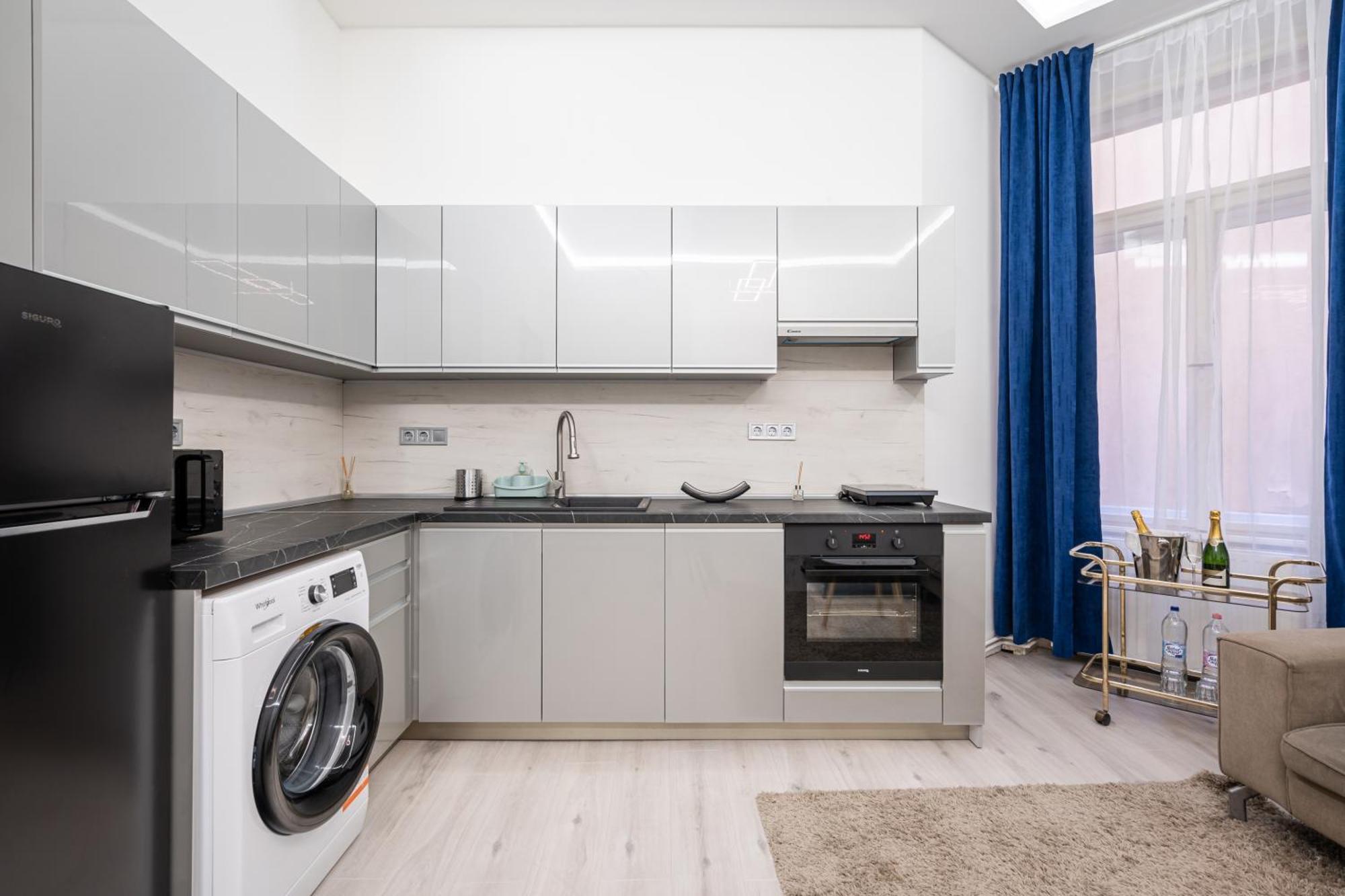 בודפשט Myelegance Downtown Apartment Free Parking מראה חיצוני תמונה